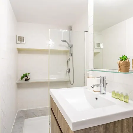 Daplace - Adele Apartment